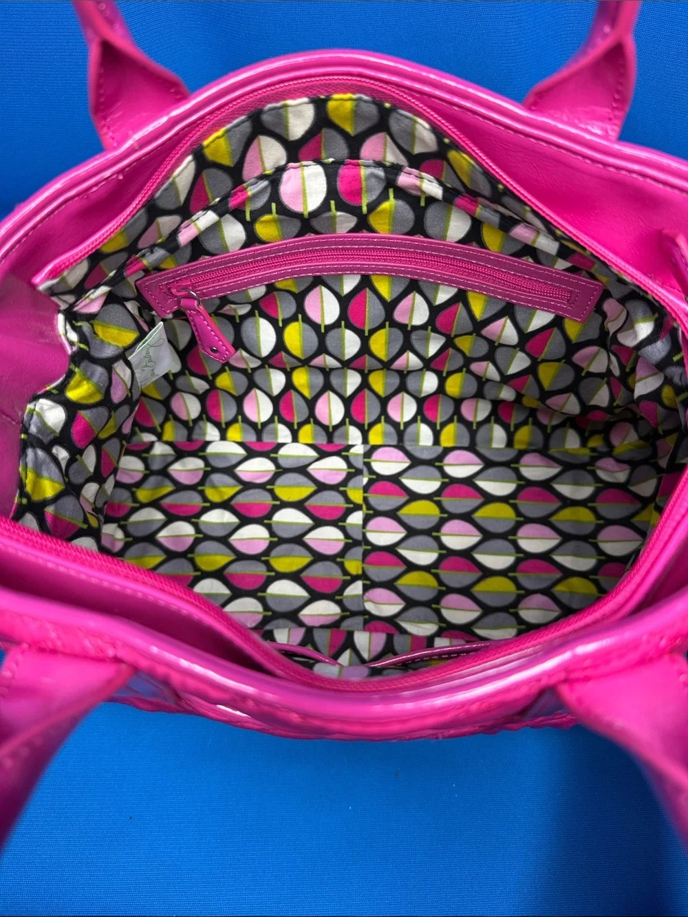VERA BRADLEY DIAMOND QUILTED TRIMMED TRAPEZE FUCHSIA / PINK SATCHEL HANDBAG